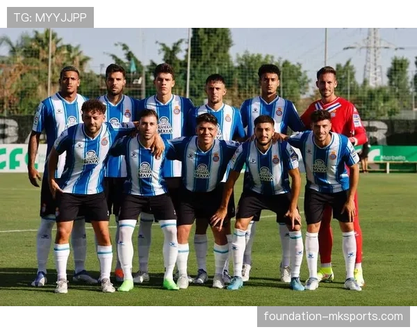 西甲争冠白热化，保级球队强势反弹引关注