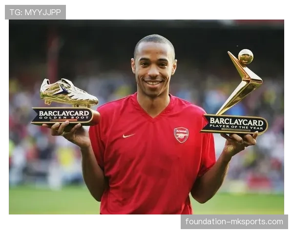 英超赛季最佳进球揭晓,球队稳健表现点燃金靴奖争夺战 英超赛季最佳进球揭晓,球队稳健表现点燃金靴奖争夺战