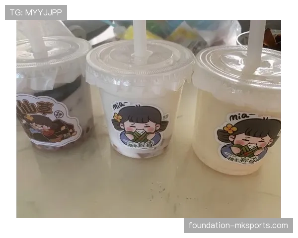 常园出门背的包能让我下个月少喝三杯奶茶,这生活差距… 常园出门背的包能让我下个月少喝三杯奶茶,这生活差距…